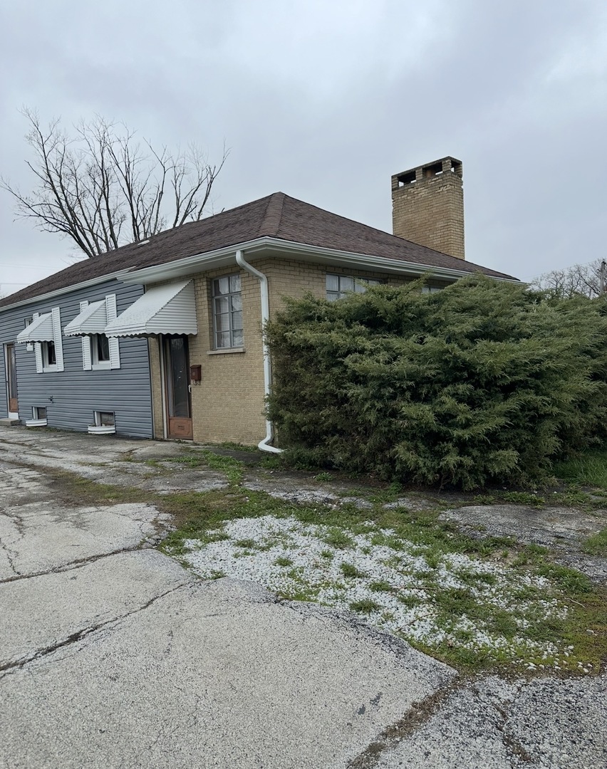 91 W 30th Place Property Photo 1