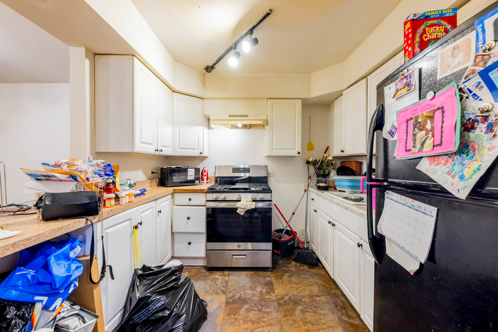 3800 Saint Paul Avenue Property Photo 5