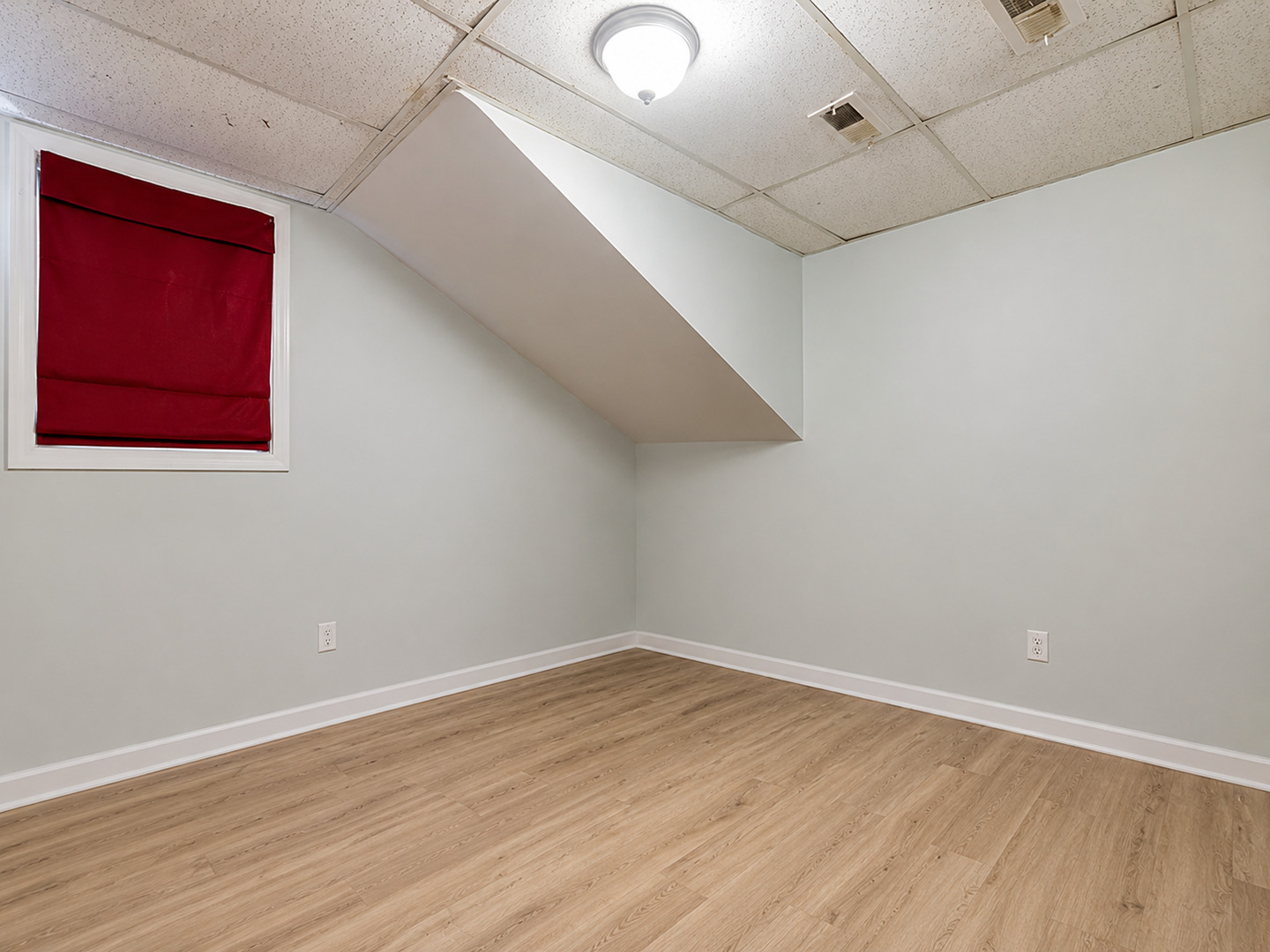 3800 Saint Paul Avenue Property Photo 9