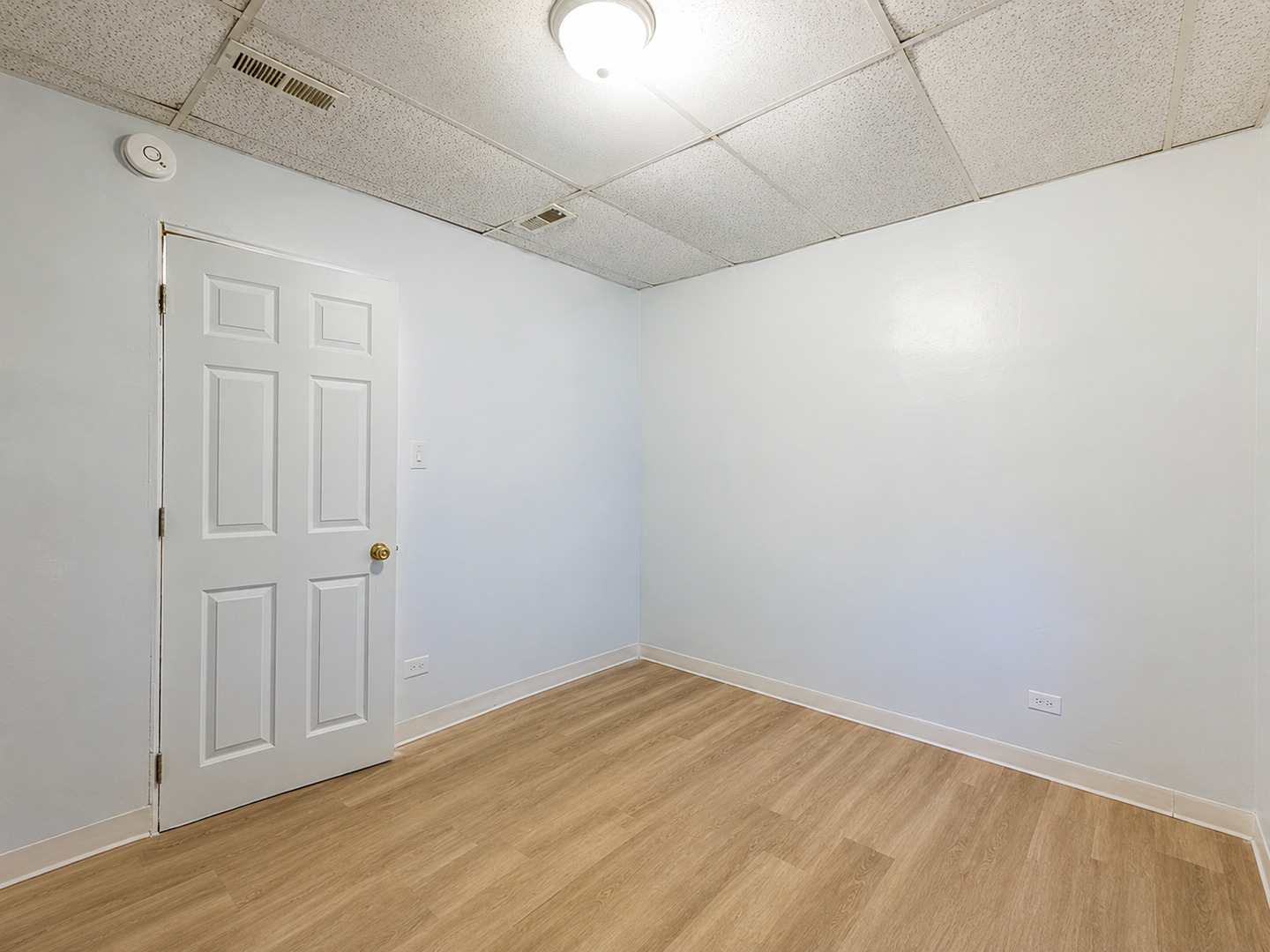3800 Saint Paul Avenue Property Photo 10