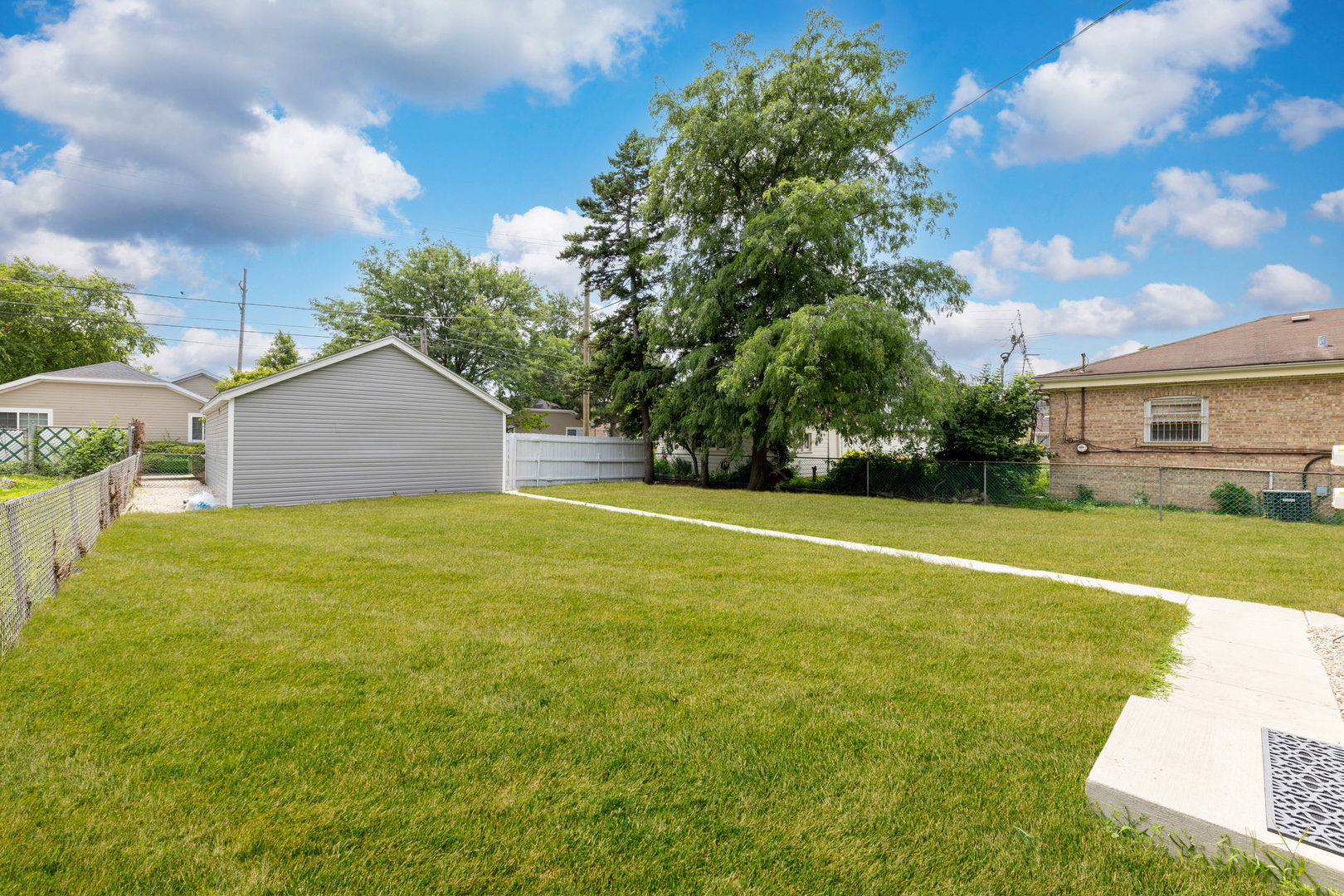 3800 Saint Paul Avenue Property Photo 16
