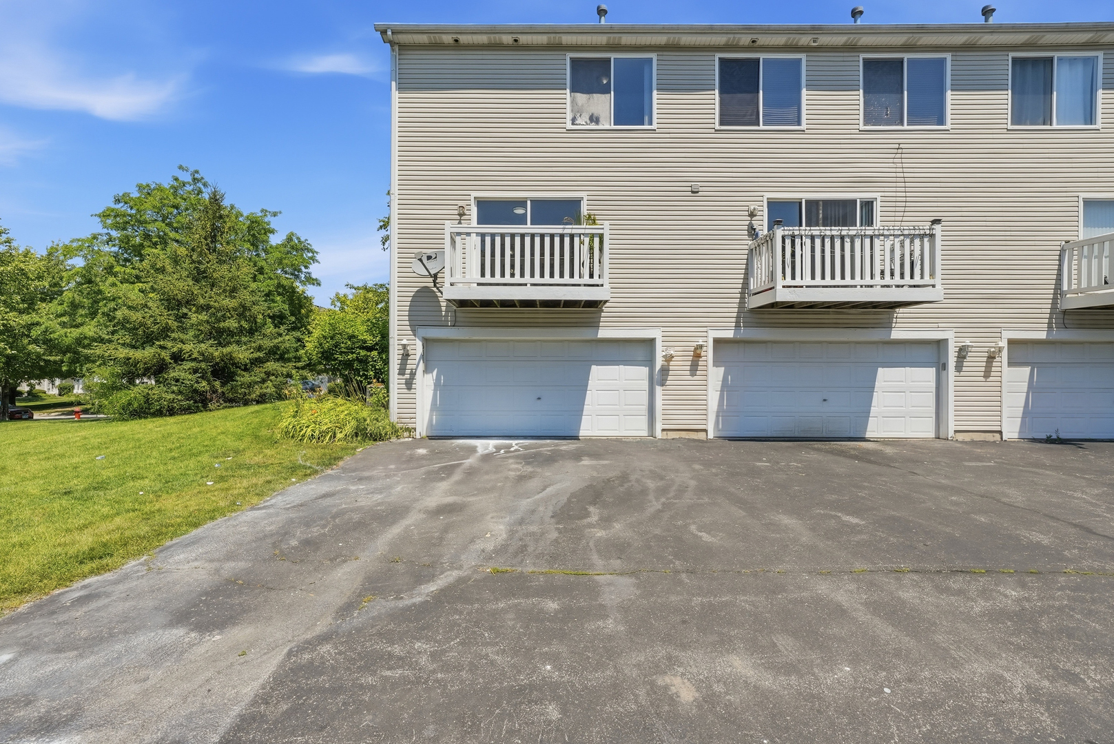 531 Meadow Lily Drive Property Photo 3