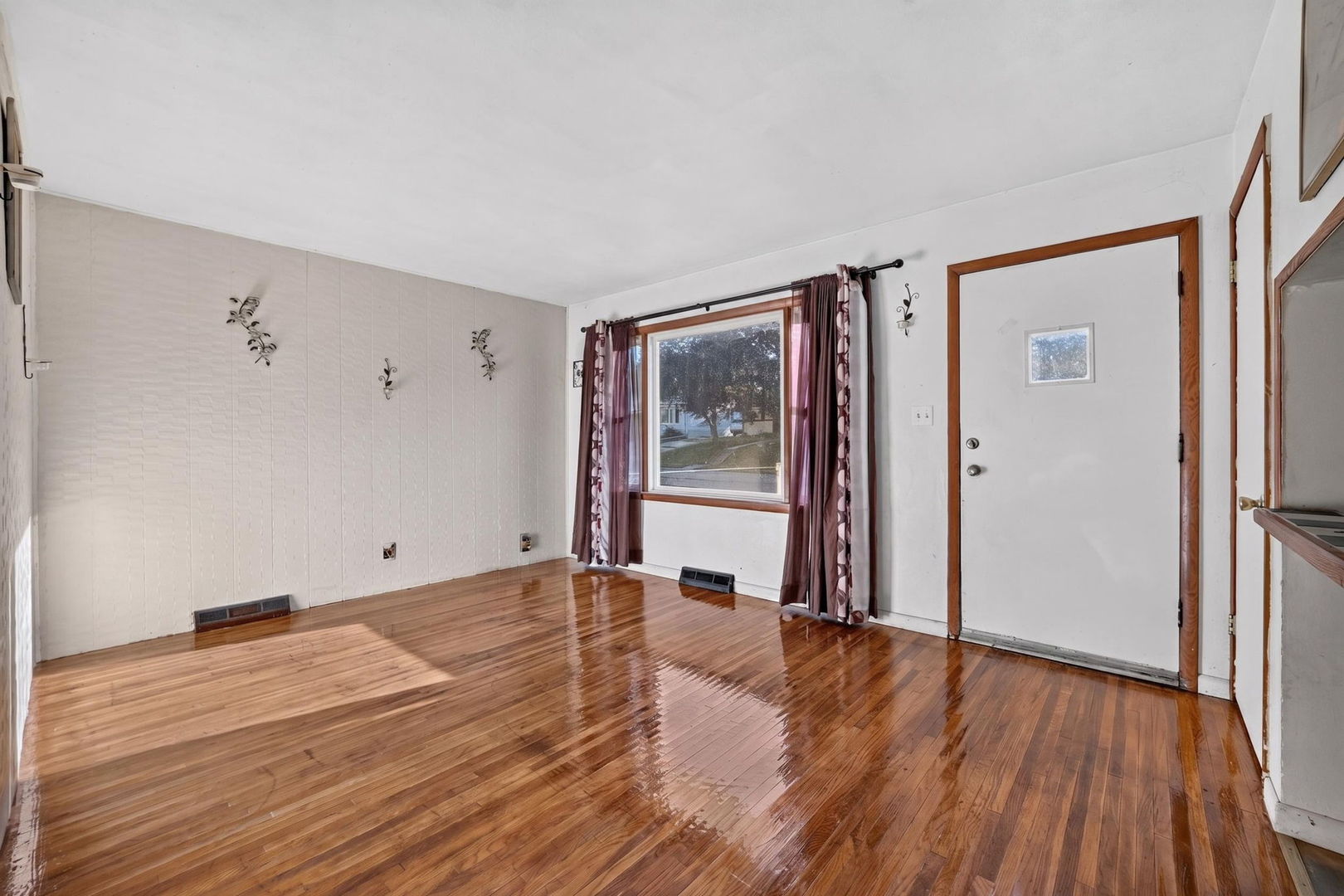 1510 Winter Drive Property Photo 5