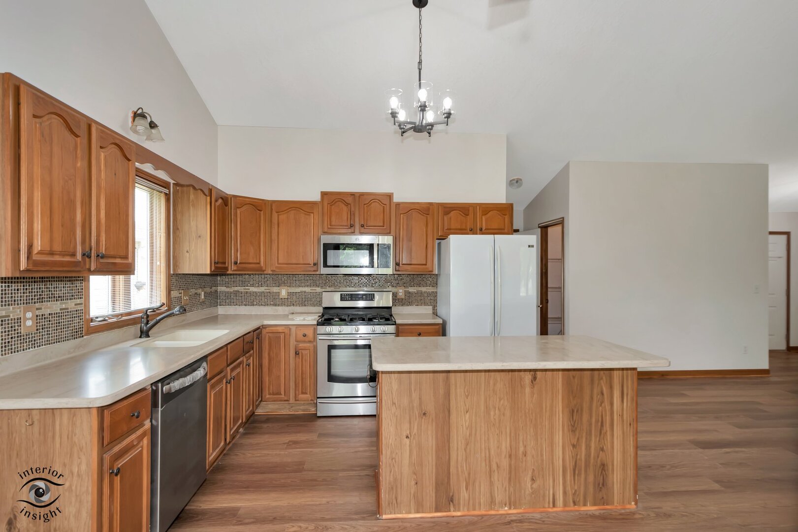 1521 Lady Brunetta Road Property Photo 8