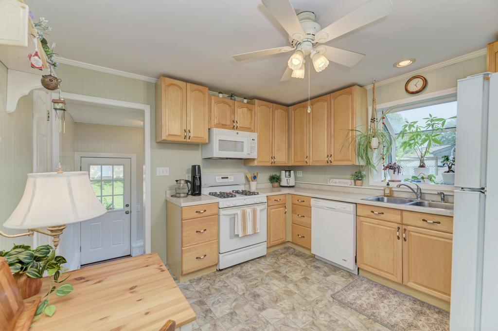 139 N Washington Street Property Photo 14