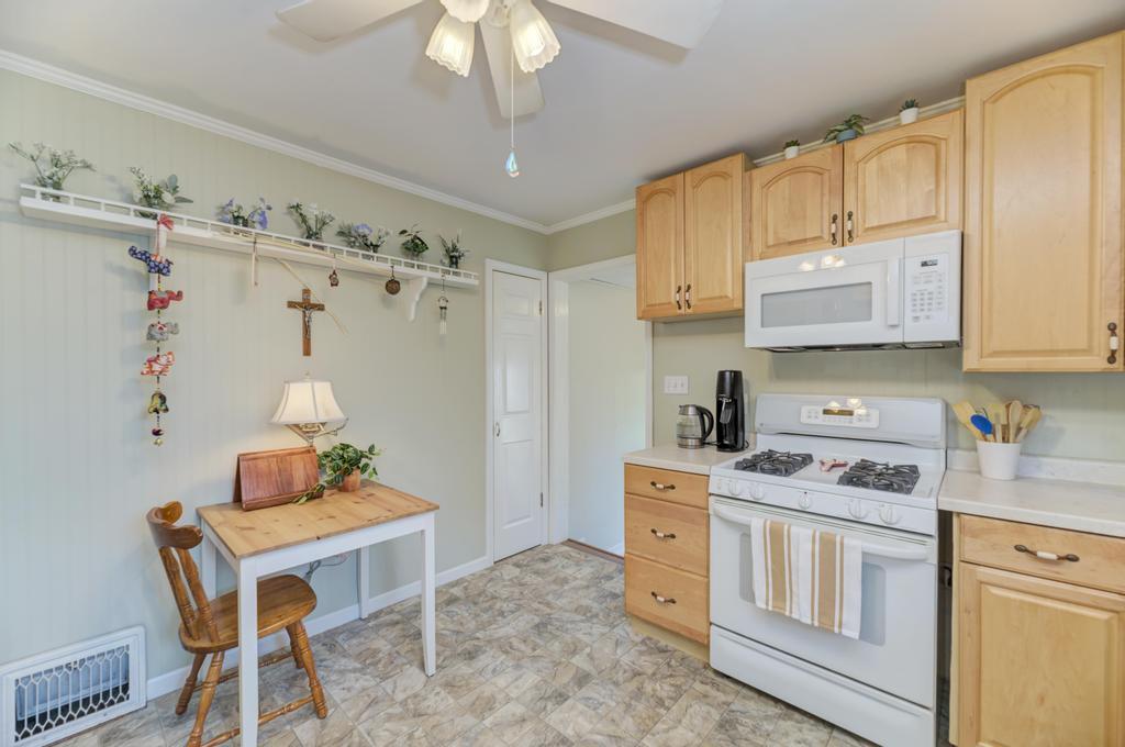 139 N Washington Street Property Photo 18