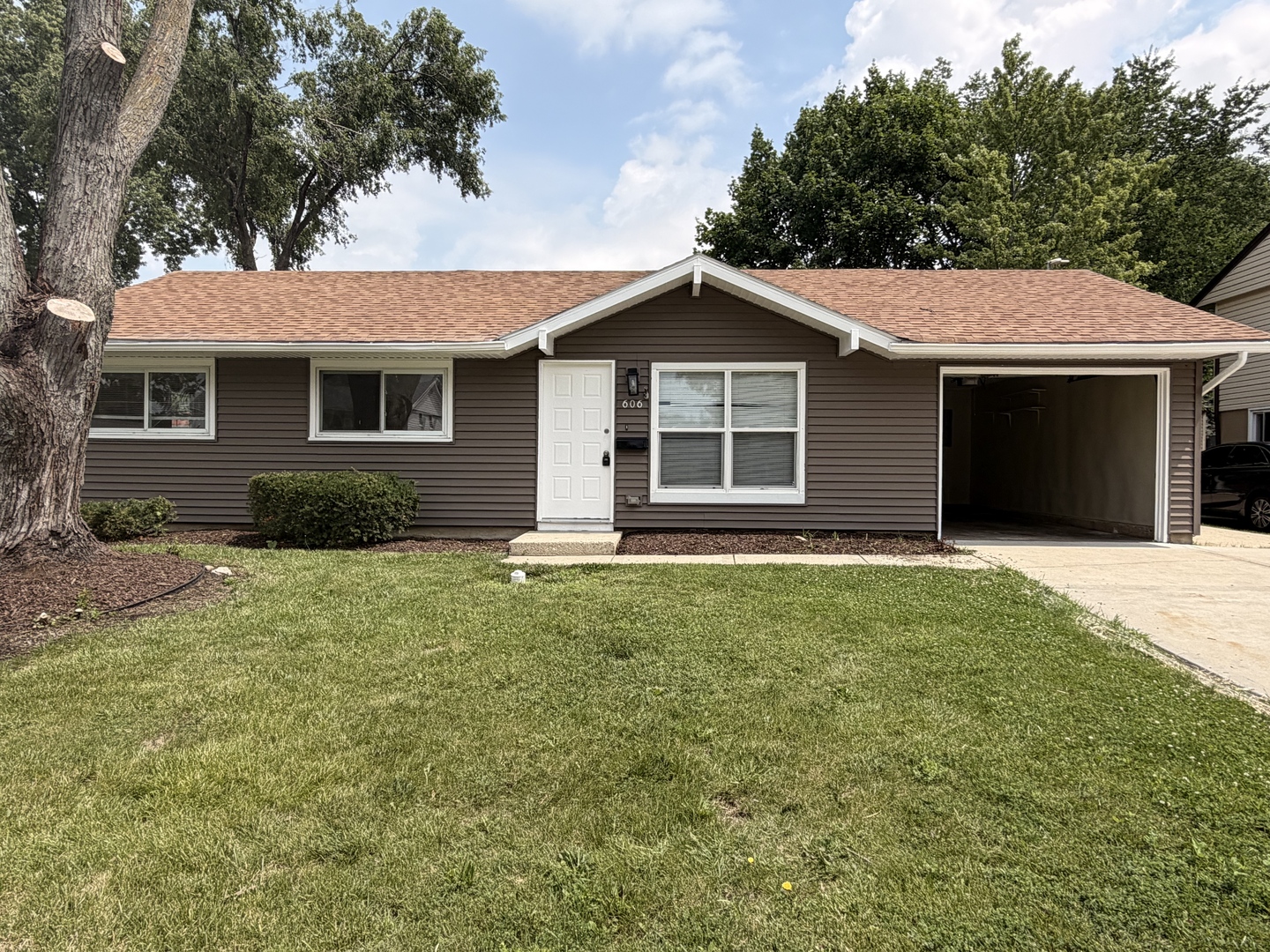 606 Pleasant Place Property Photo 1