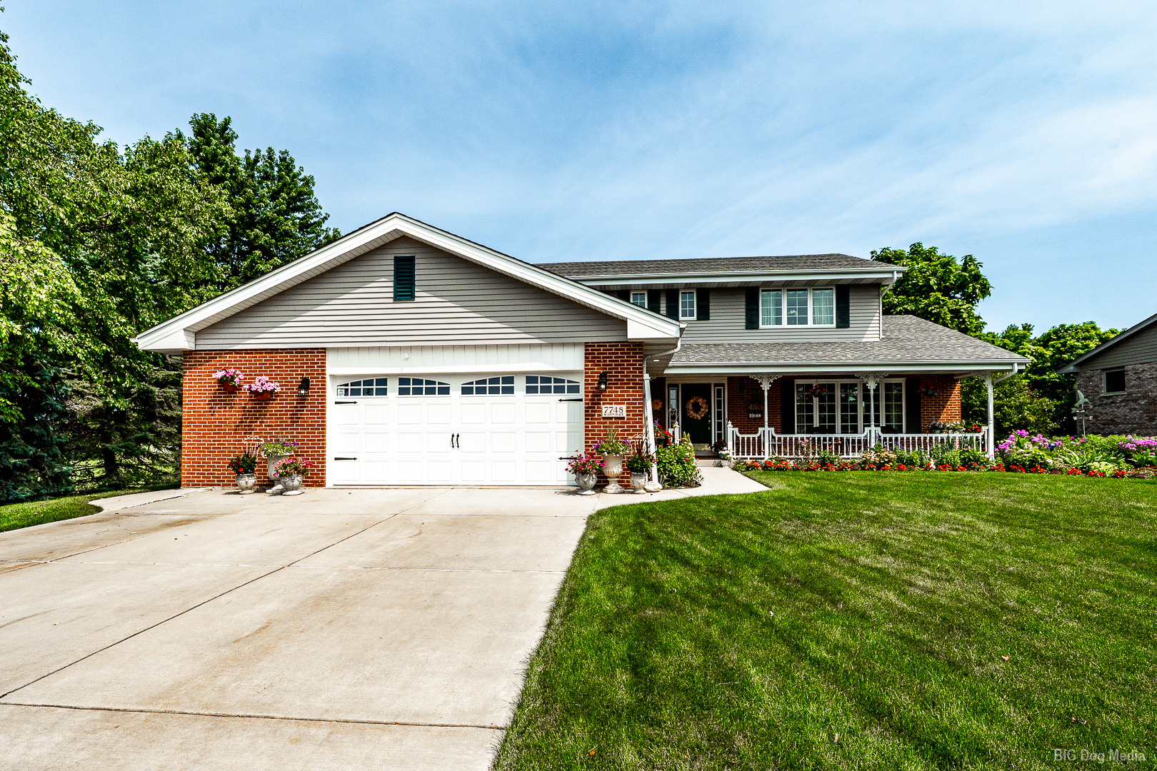 7748 170th Place Property Photo 2
