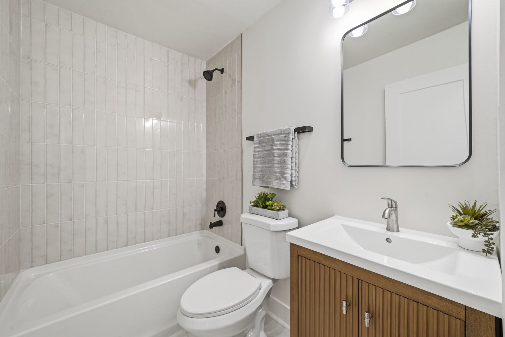 1801 N Iris Drive Property Photo 13