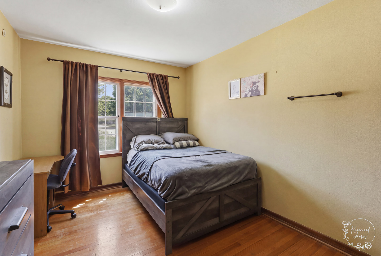 531 Penfield Street Property Photo 6