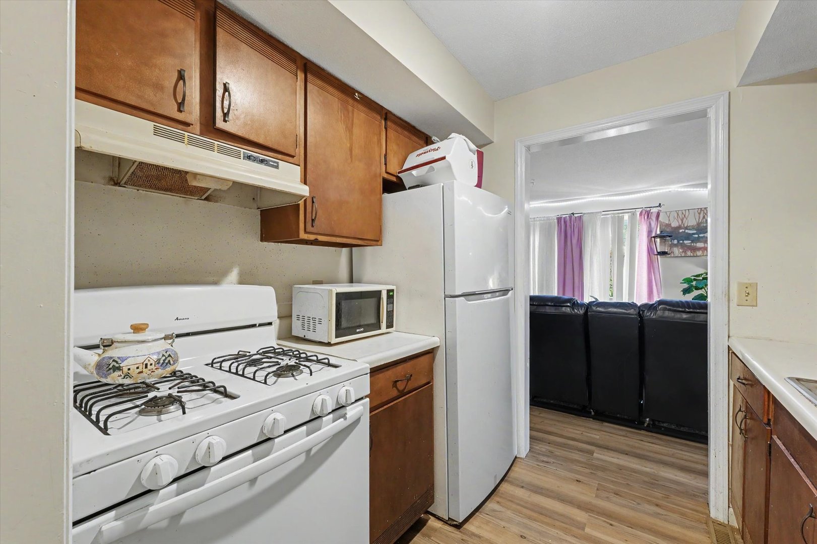 1002 E Harding Drive 101 Property Photo 1