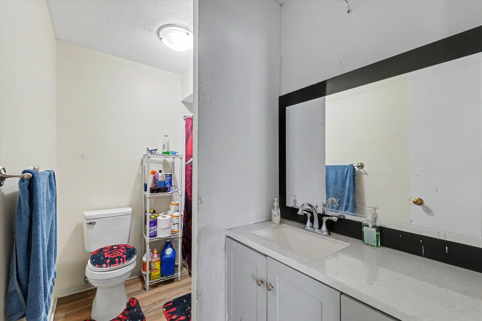 1002 E Harding Drive 101 Property Photo 17