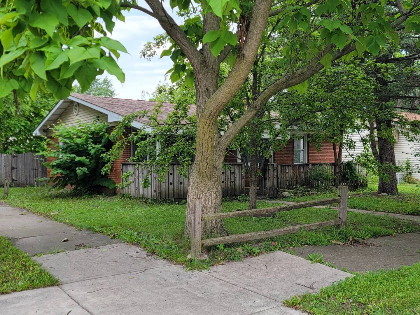 14246 S Palmer Avenue Property Photo 3