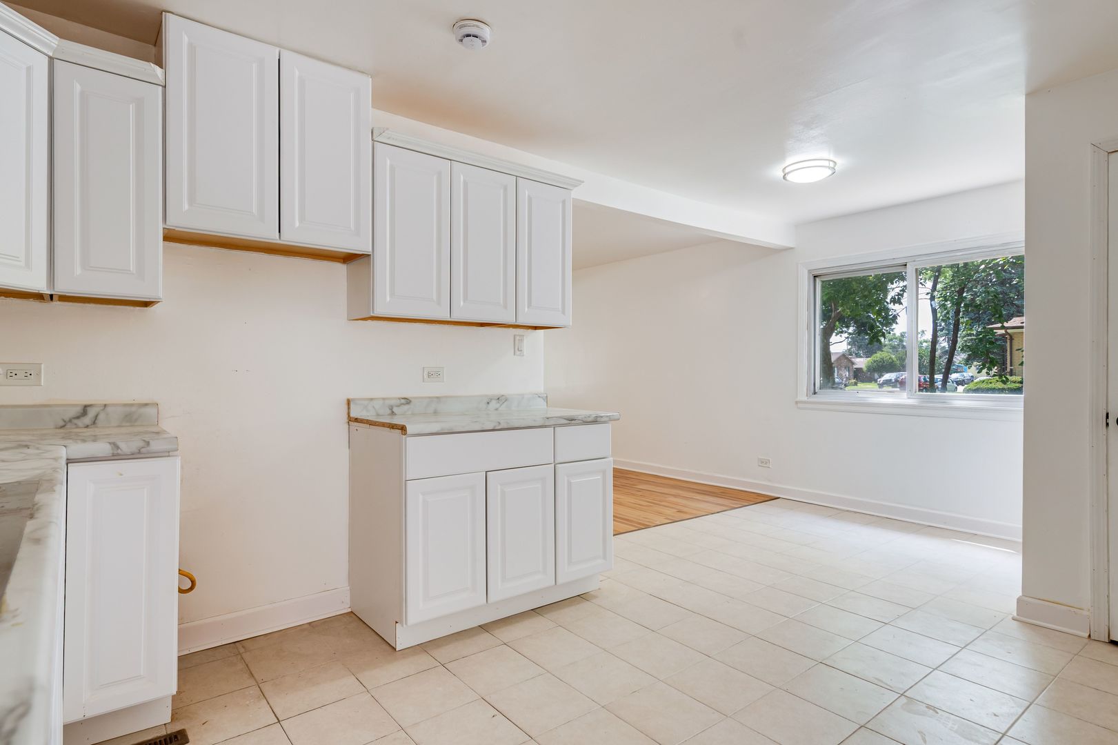 14246 S Palmer Avenue Property Photo 10
