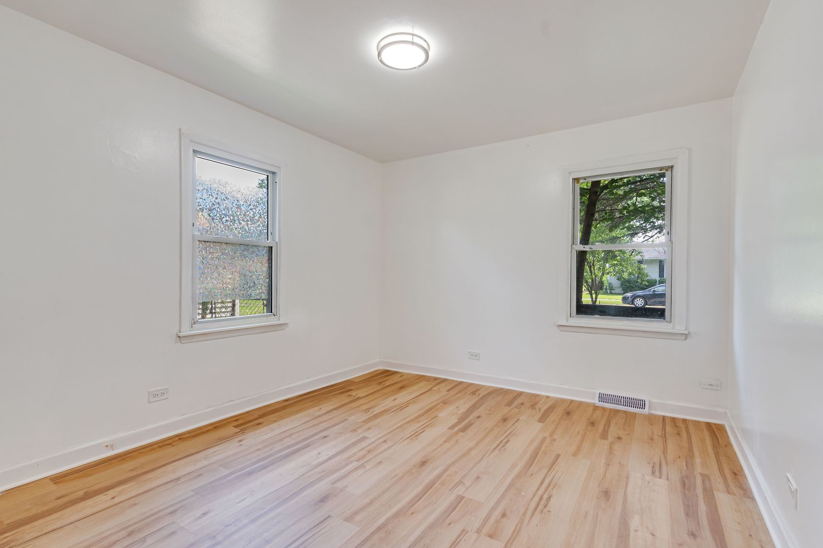 14246 S Palmer Avenue Property Photo 15
