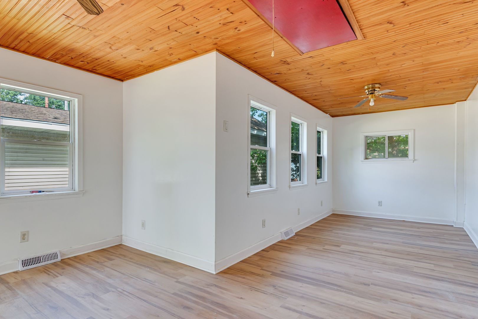 14246 S Palmer Avenue Property Photo 18