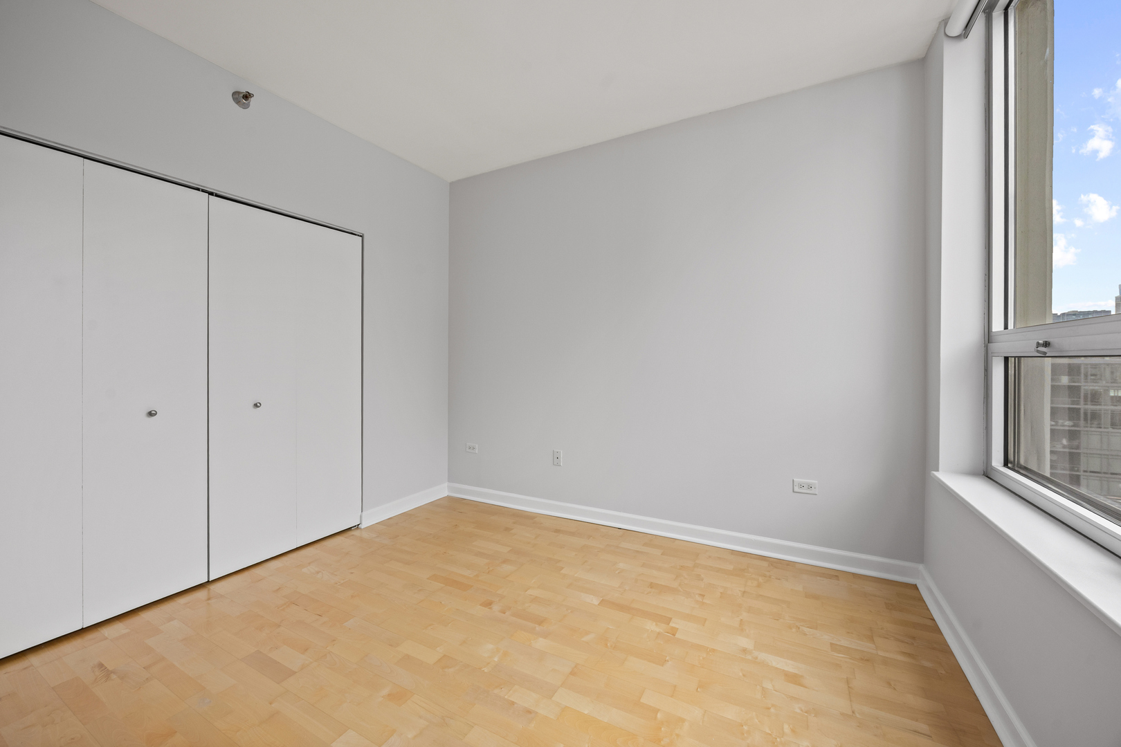 421 W Huron Street 1207 Property Photo 14