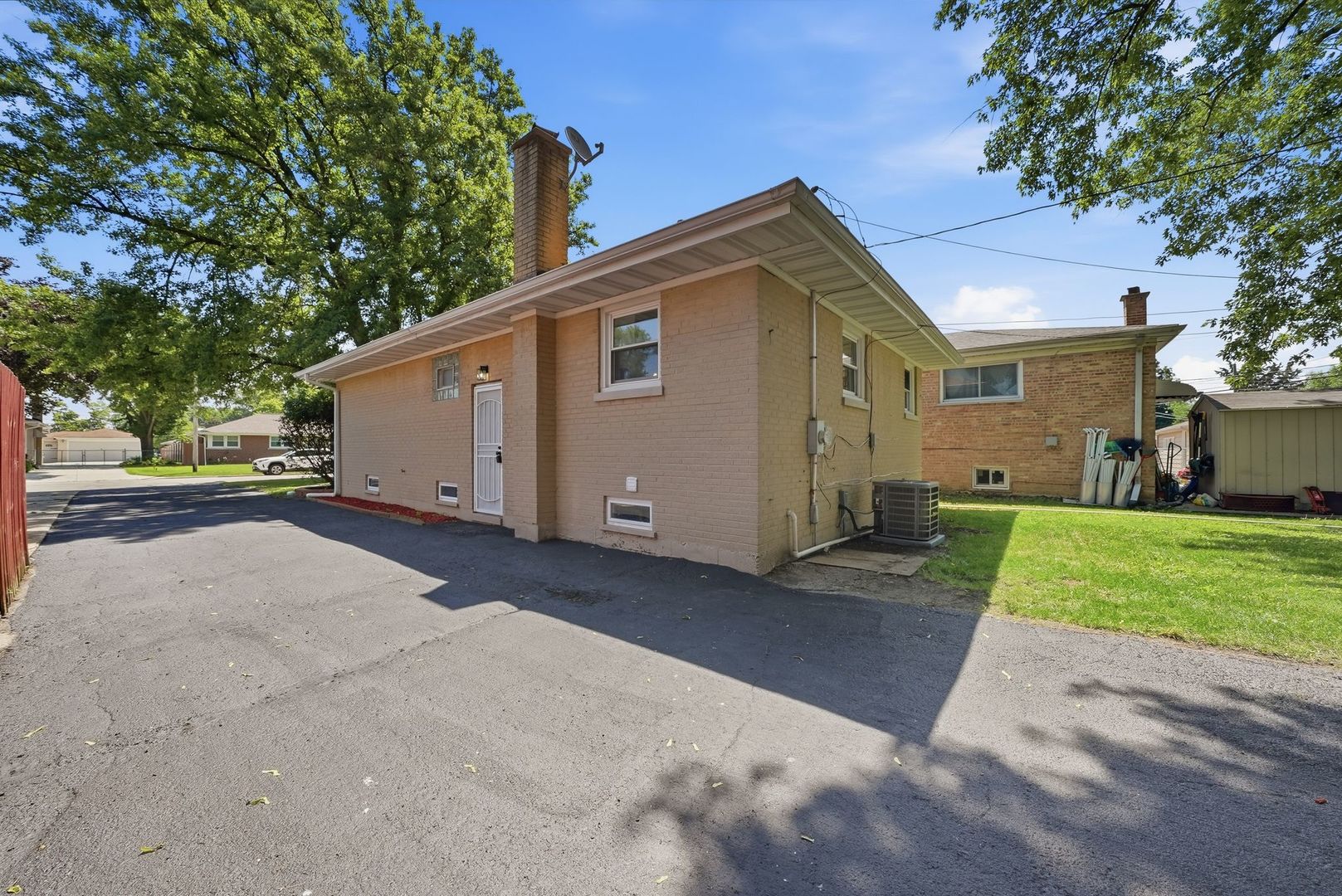 532 Clayton Road Property Photo 3