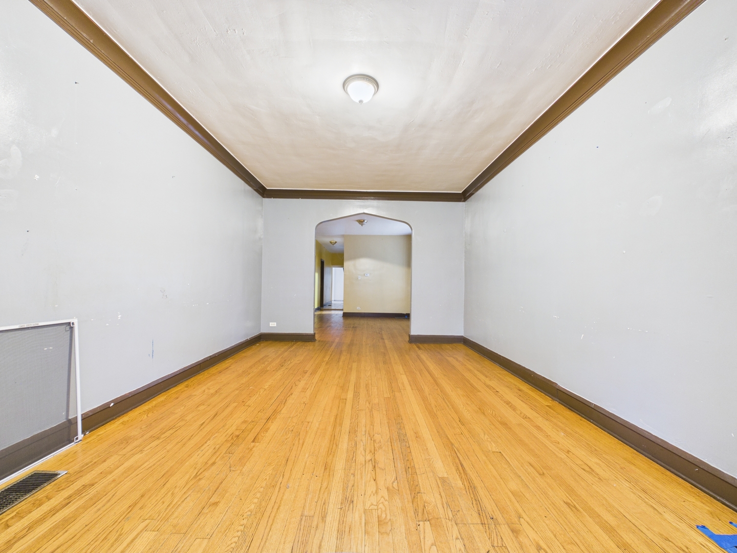 6123 S Troy Street Property Photo 6