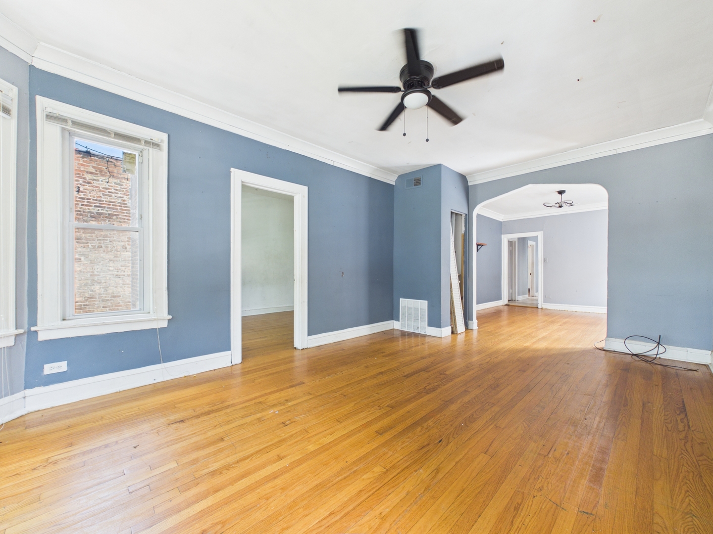 6123 S Troy Street Property Photo 17