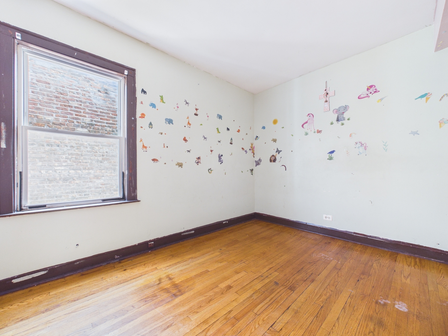 6123 S Troy Street Property Photo 25