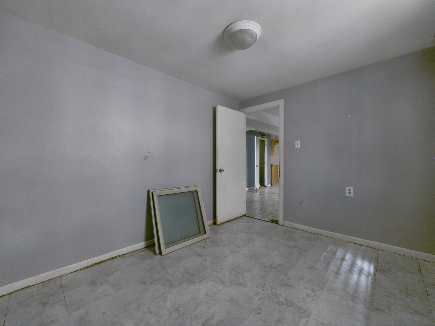6123 S Troy Street Property Photo 33
