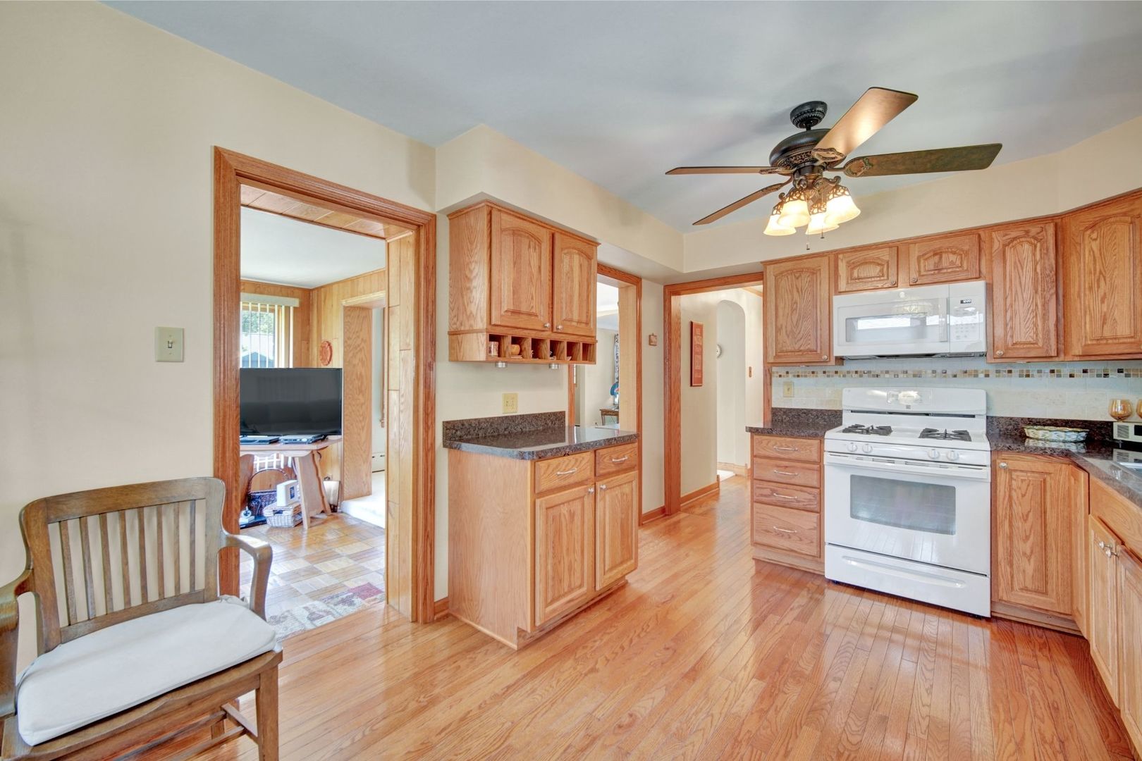 5228 Cass Street Property Photo 16