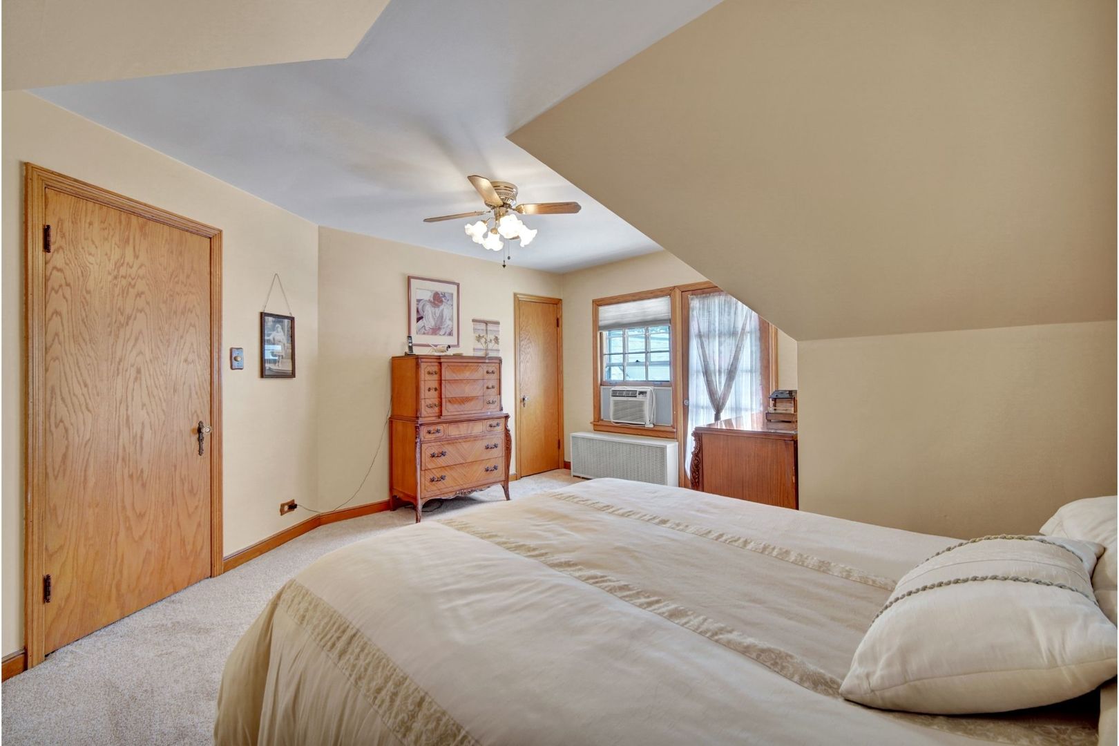5228 Cass Street Property Photo 25