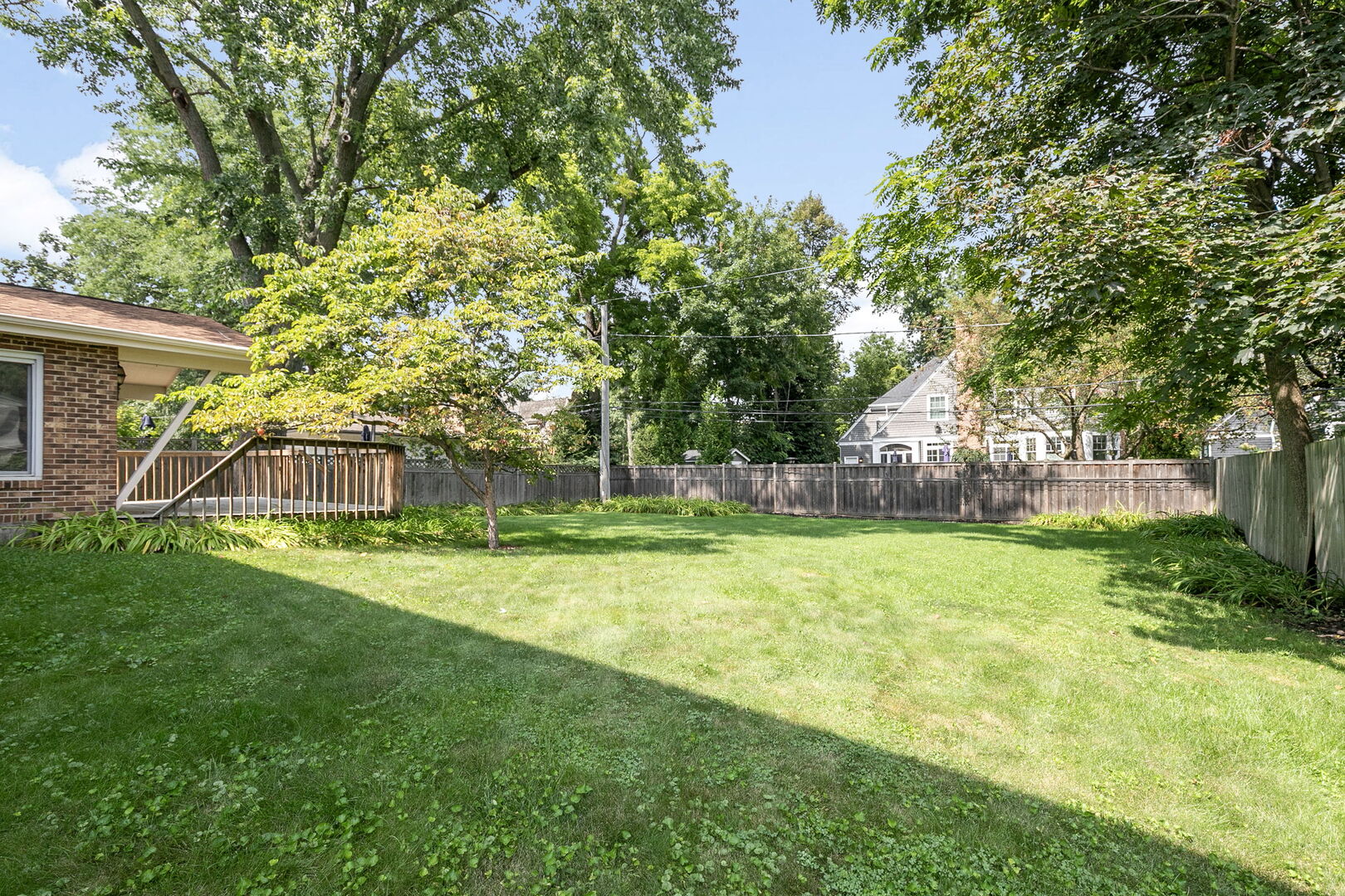 360 E Woodland Road Property Photo 3