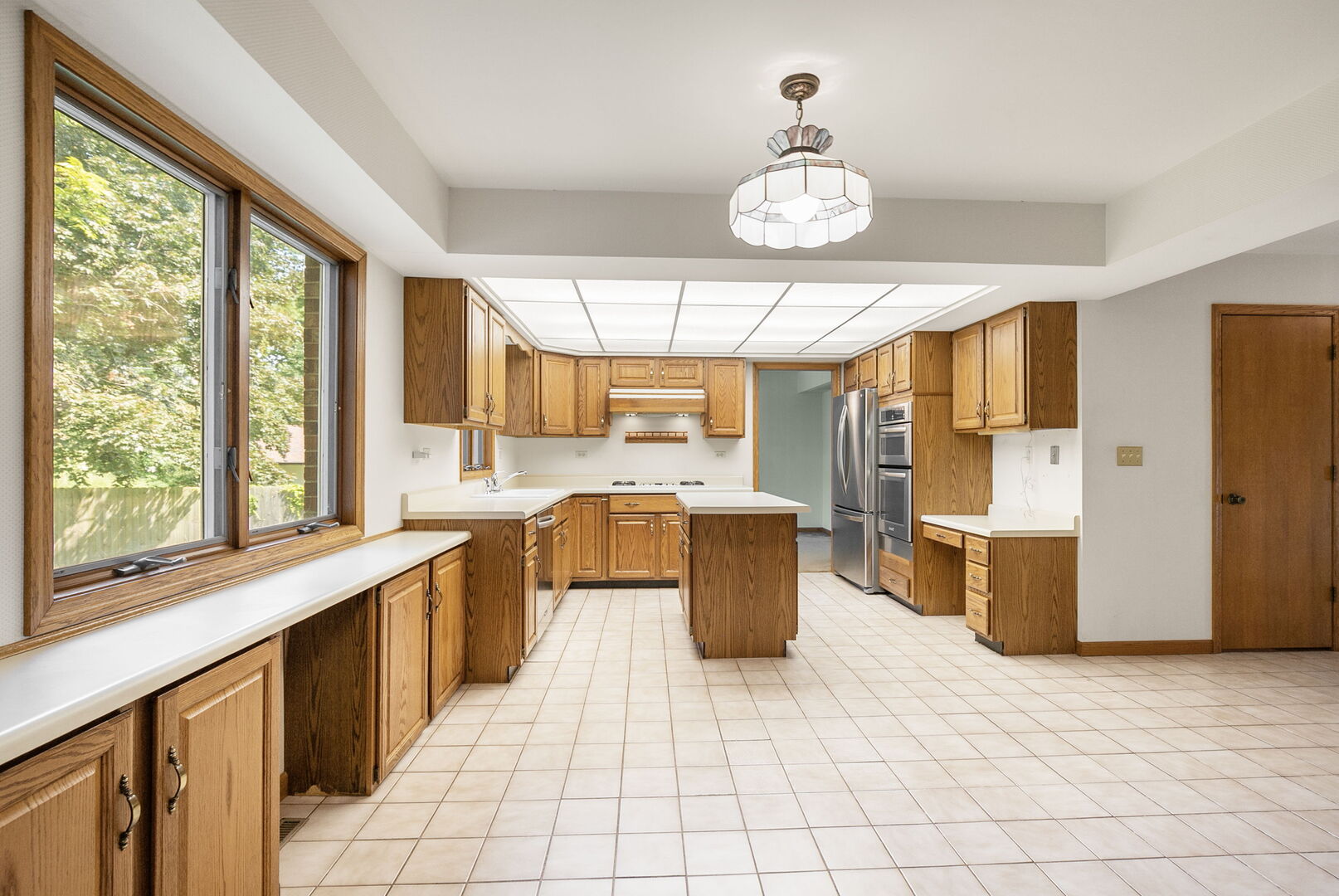 360 E Woodland Road Property Photo 14