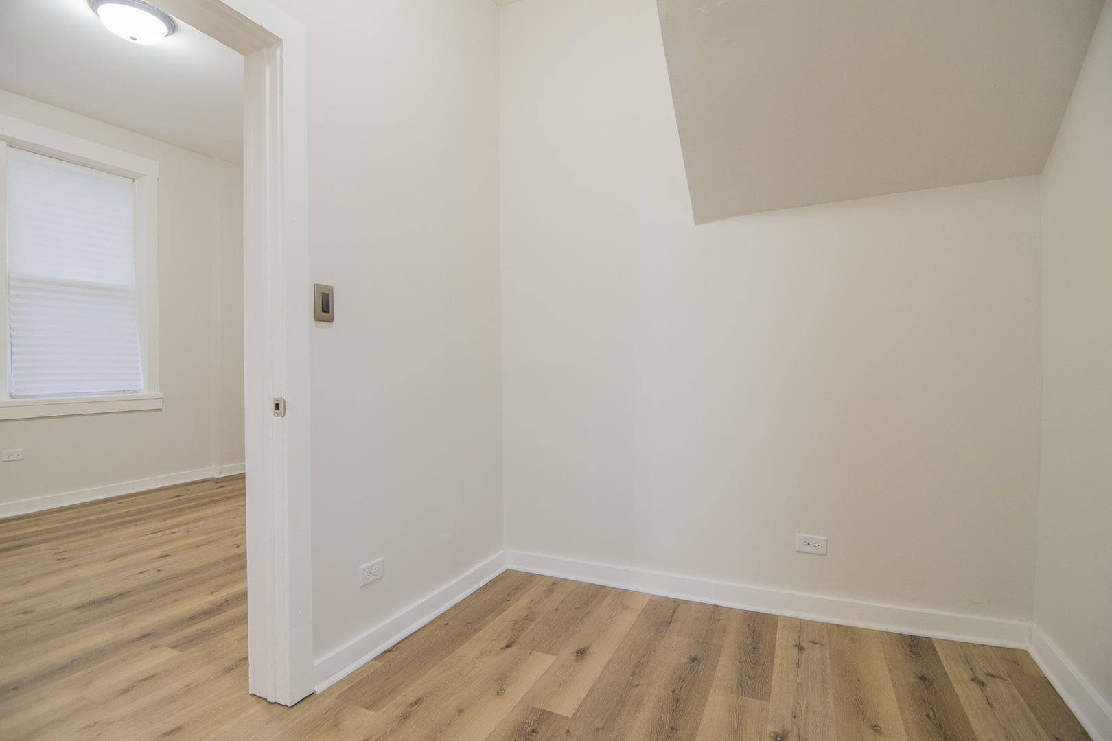 1141 S Francisco Avenue 1r Property Photo 6