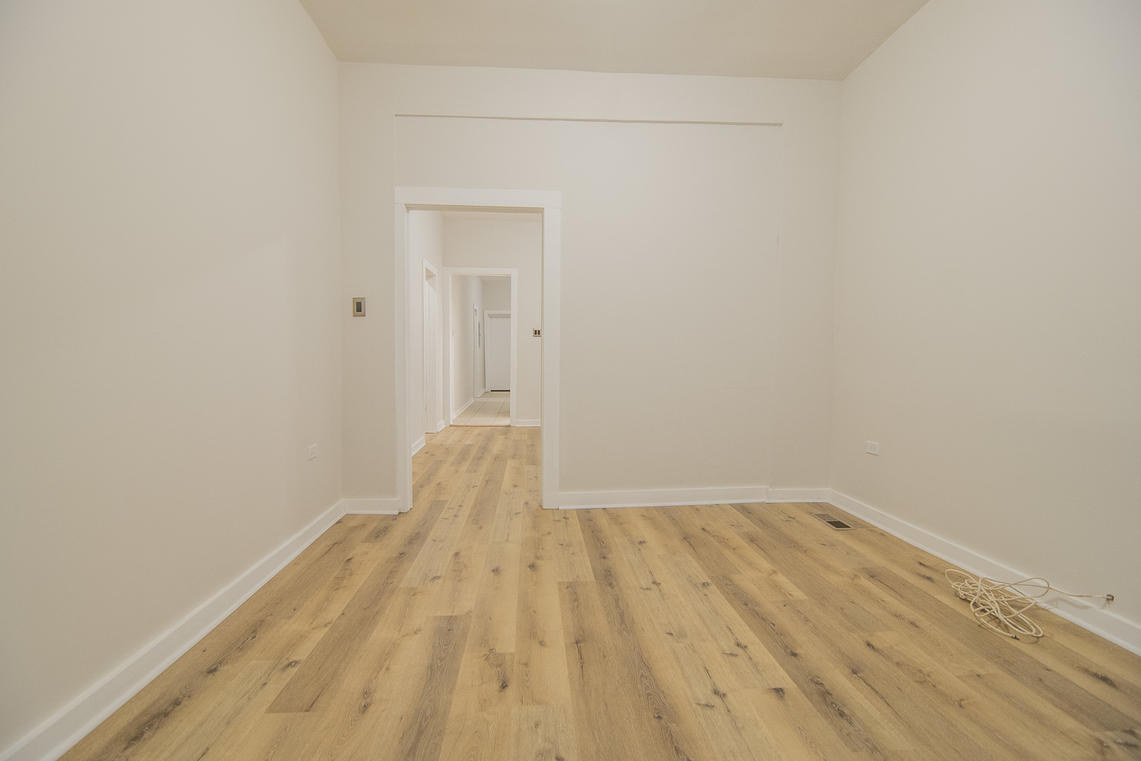 1141 S Francisco Avenue 1r Property Photo 7