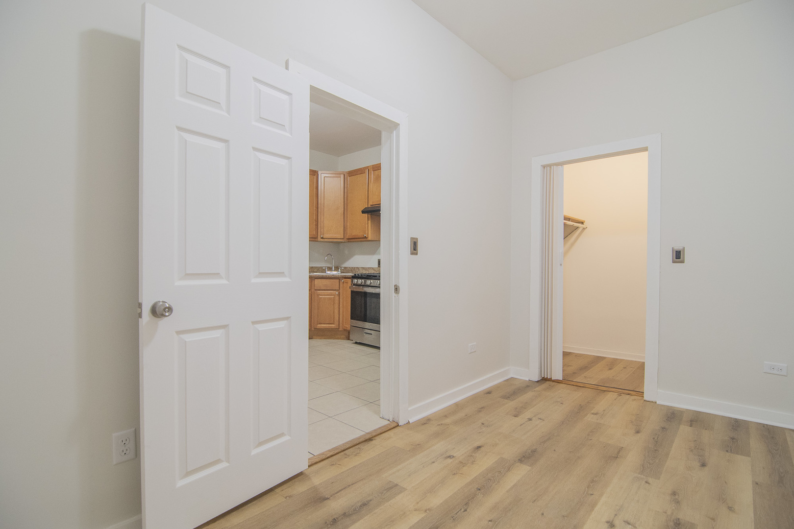 1141 S Francisco Avenue 1r Property Photo 12