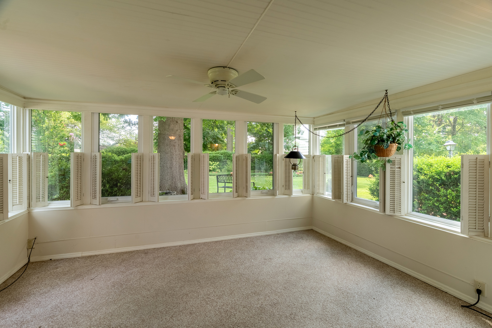 107 N Lark Lane Property Photo 8