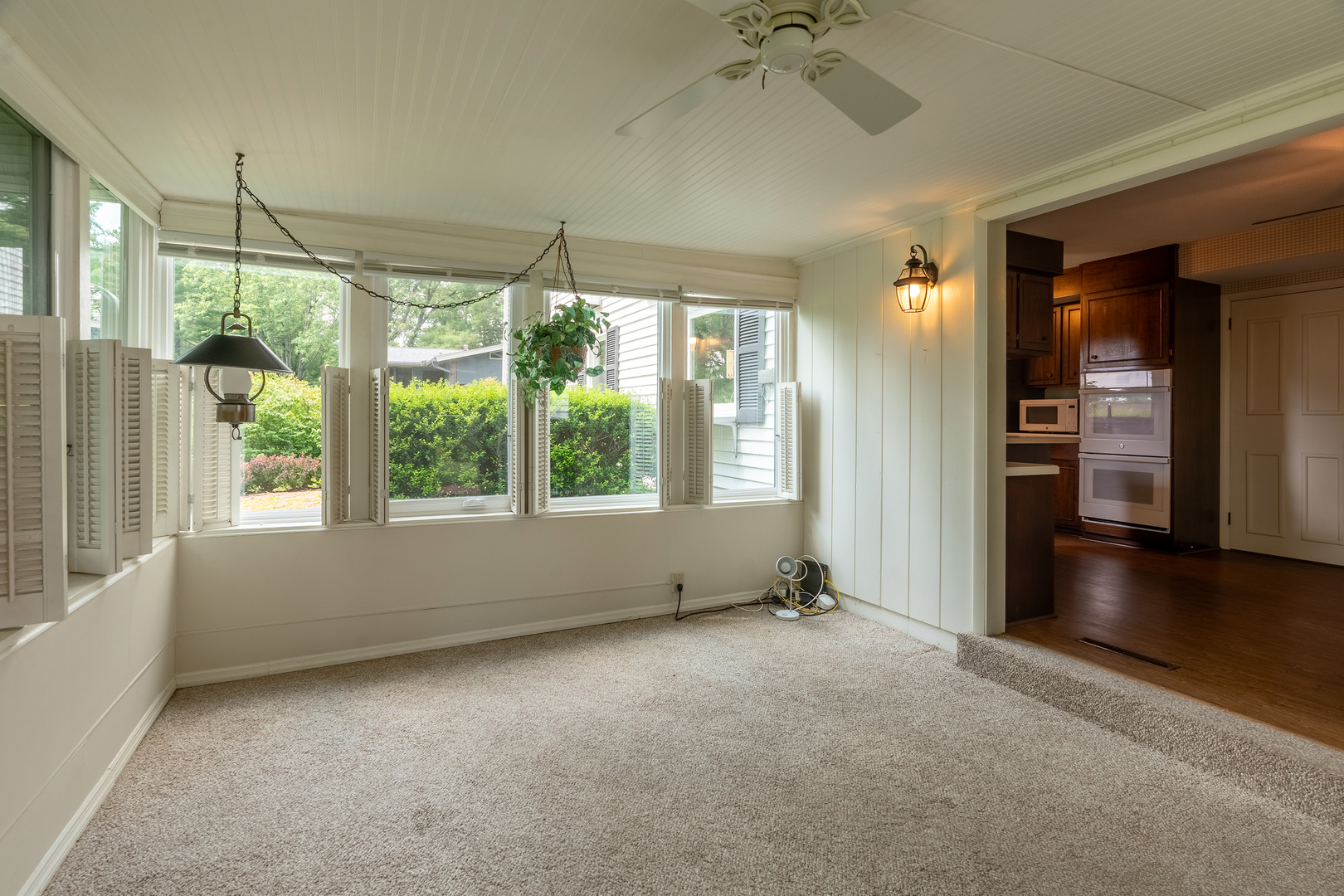 107 N Lark Lane Property Photo 10