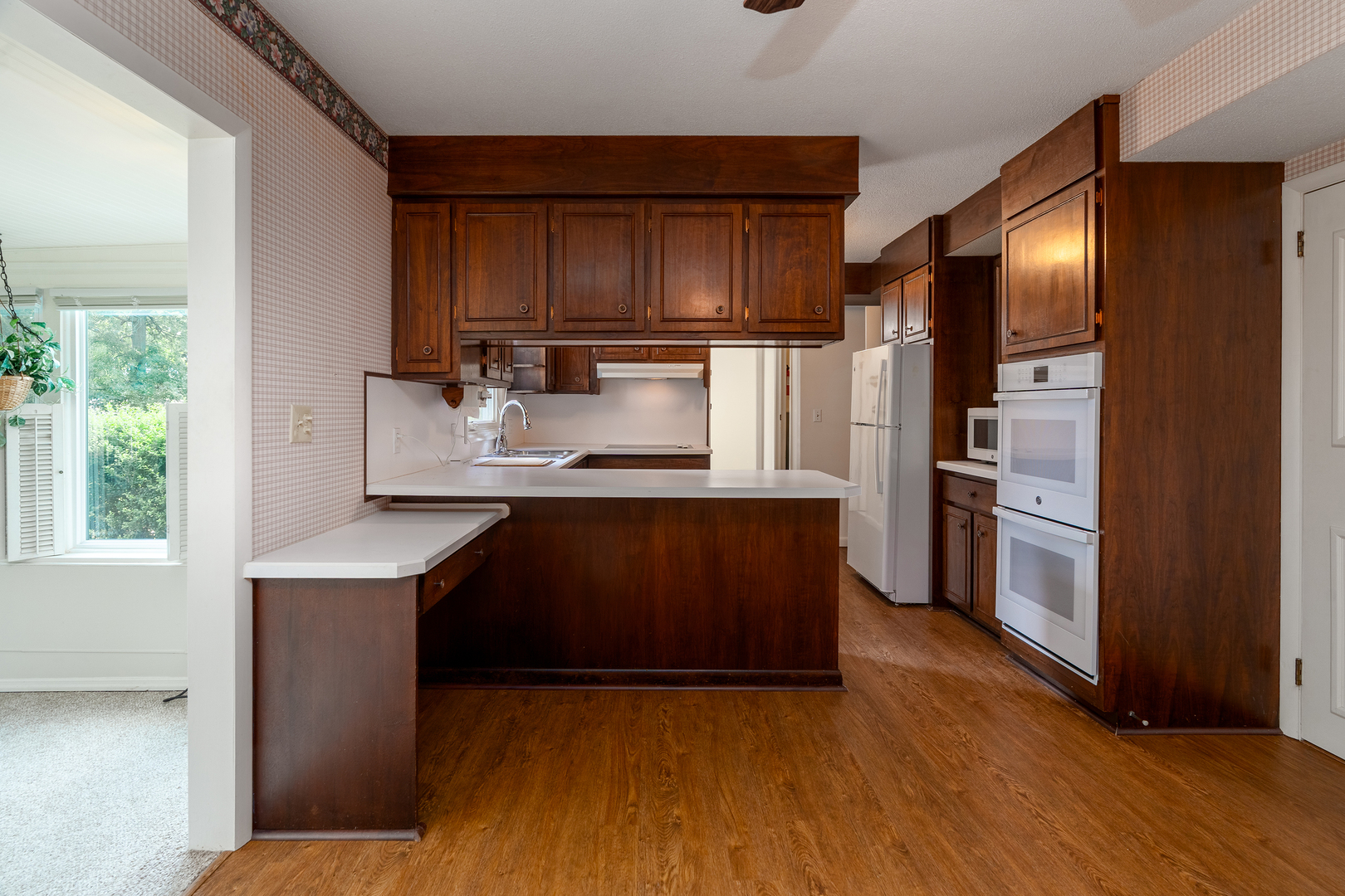 107 N Lark Lane Property Photo 11