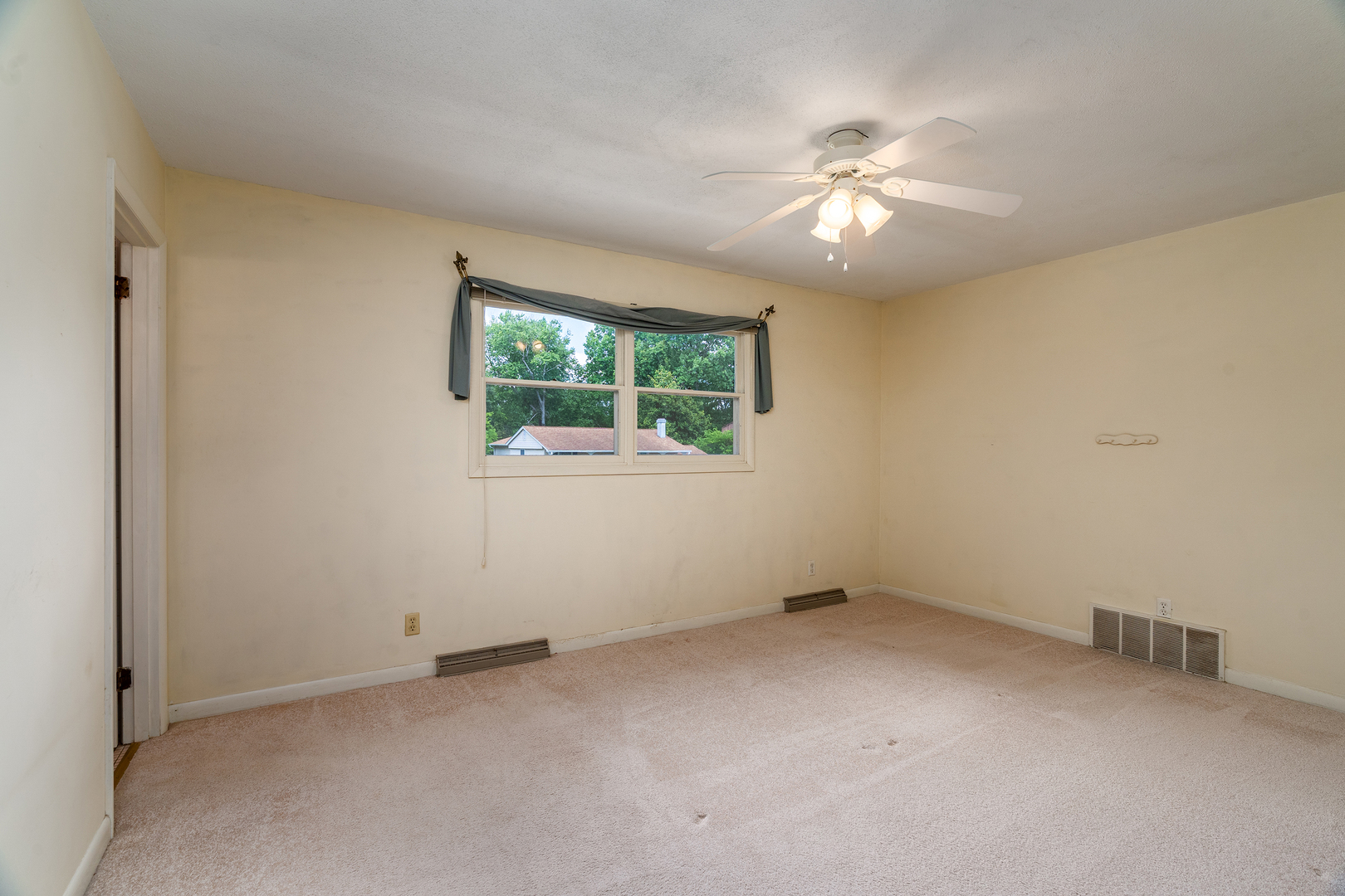 107 N Lark Lane Property Photo 20