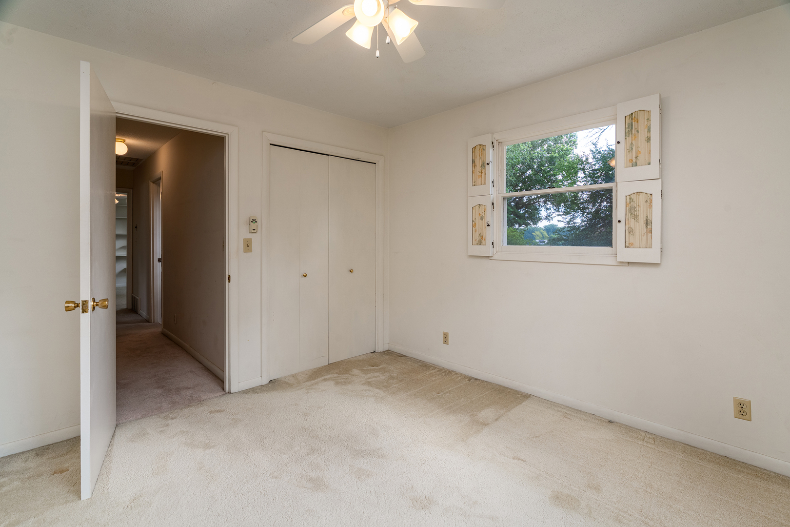 107 N Lark Lane Property Photo 26