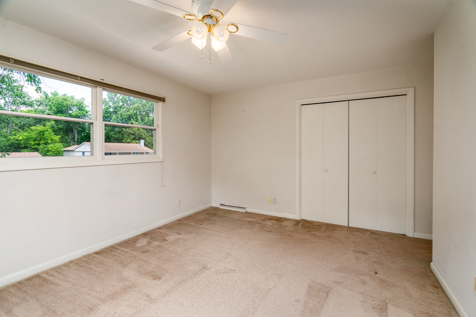 107 N Lark Lane Property Photo 28