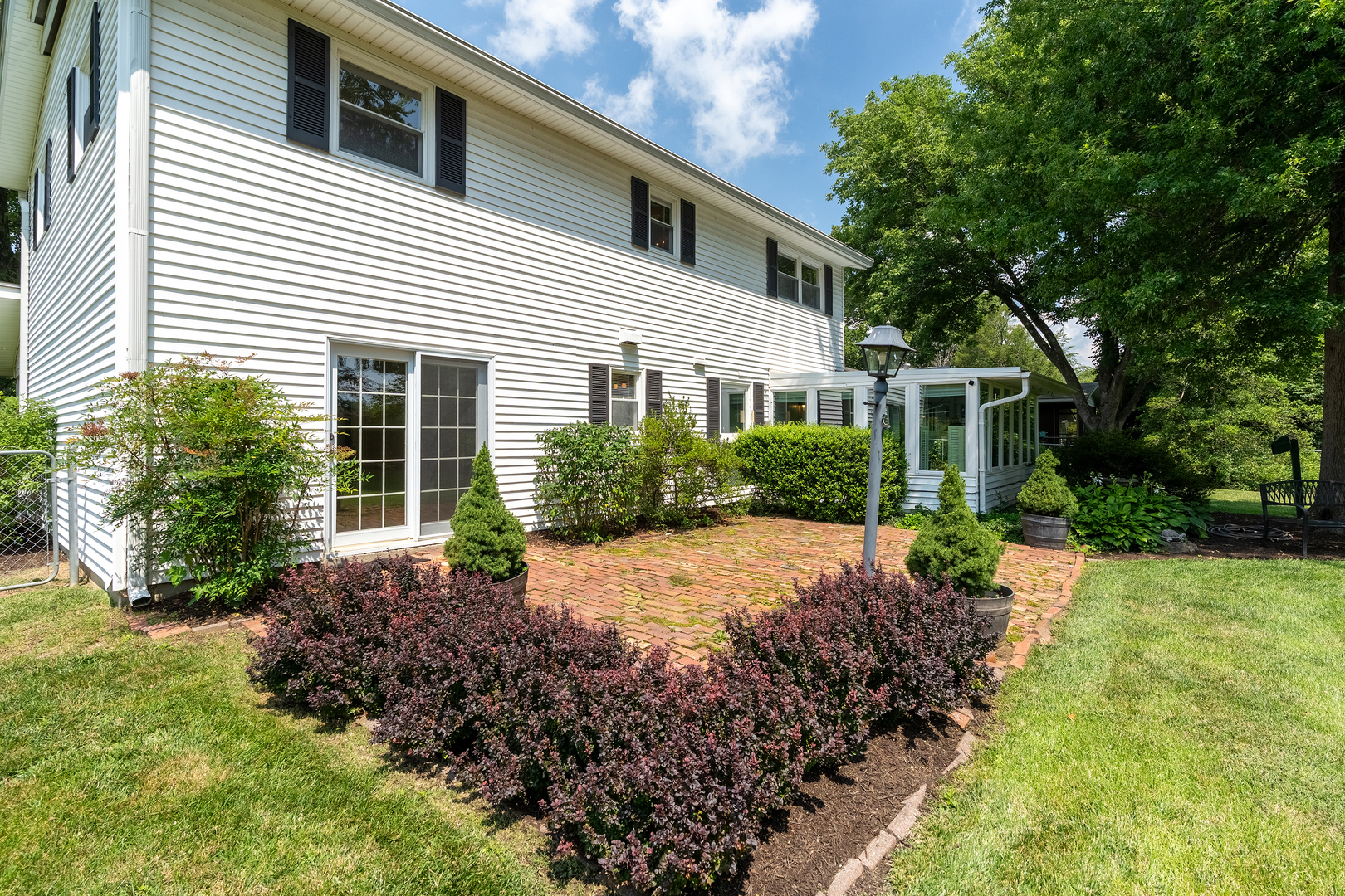 107 N Lark Lane Property Photo 36