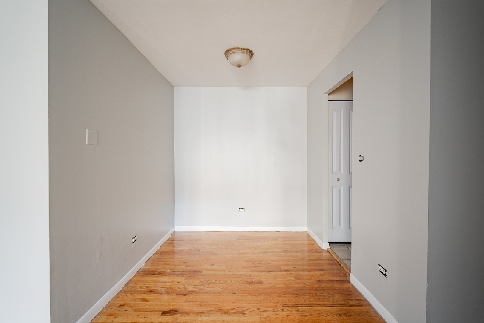 541 W Oakdale Avenue 312 Property Photo 8