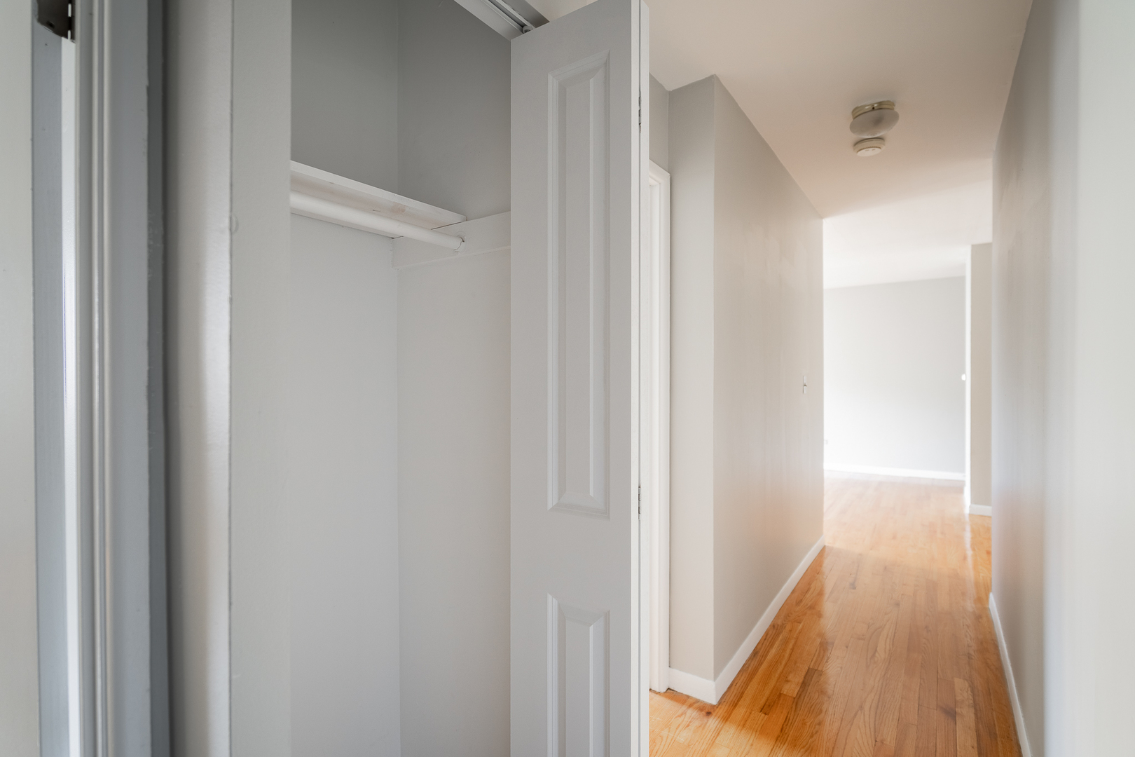 541 W Oakdale Avenue 312 Property Photo 12