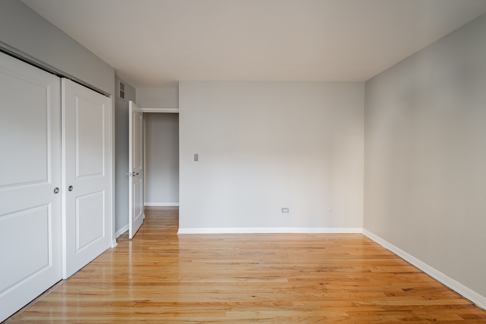 541 W Oakdale Avenue 312 Property Photo 14