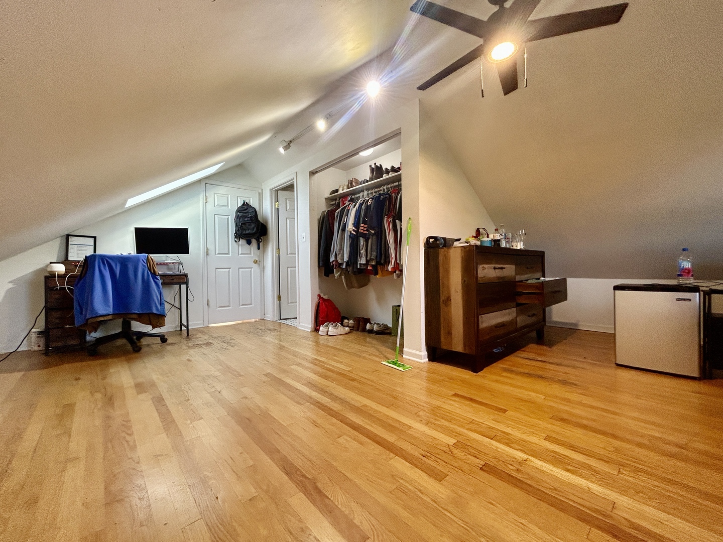 3033 N Racine Avenue 3 Property Photo 26
