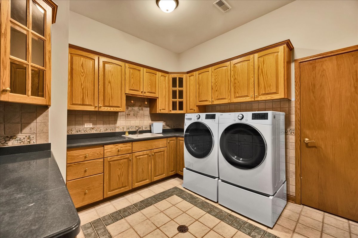 601 Ambriance Drive Property Photo 31