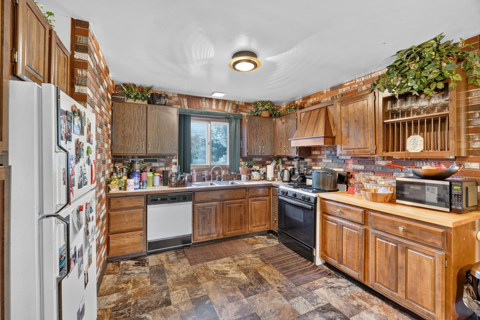 17811 Princeton Lane Property Photo 8