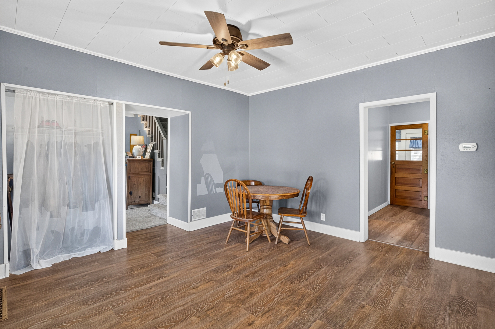 202 Apple Street Property Photo 6