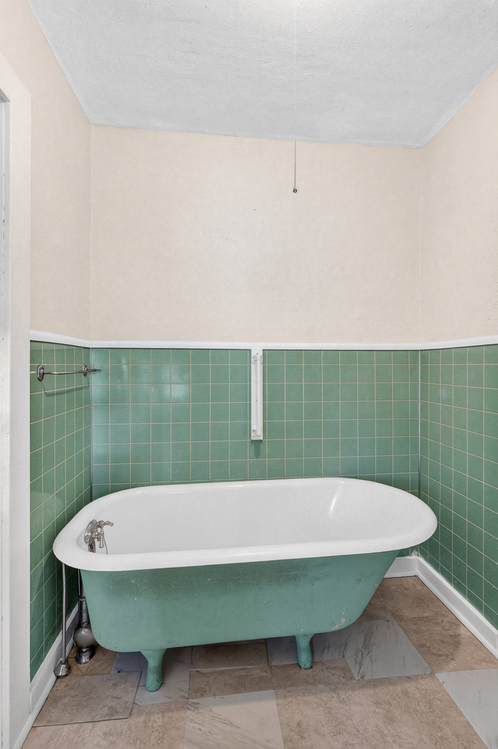 202 Apple Street Property Photo 23
