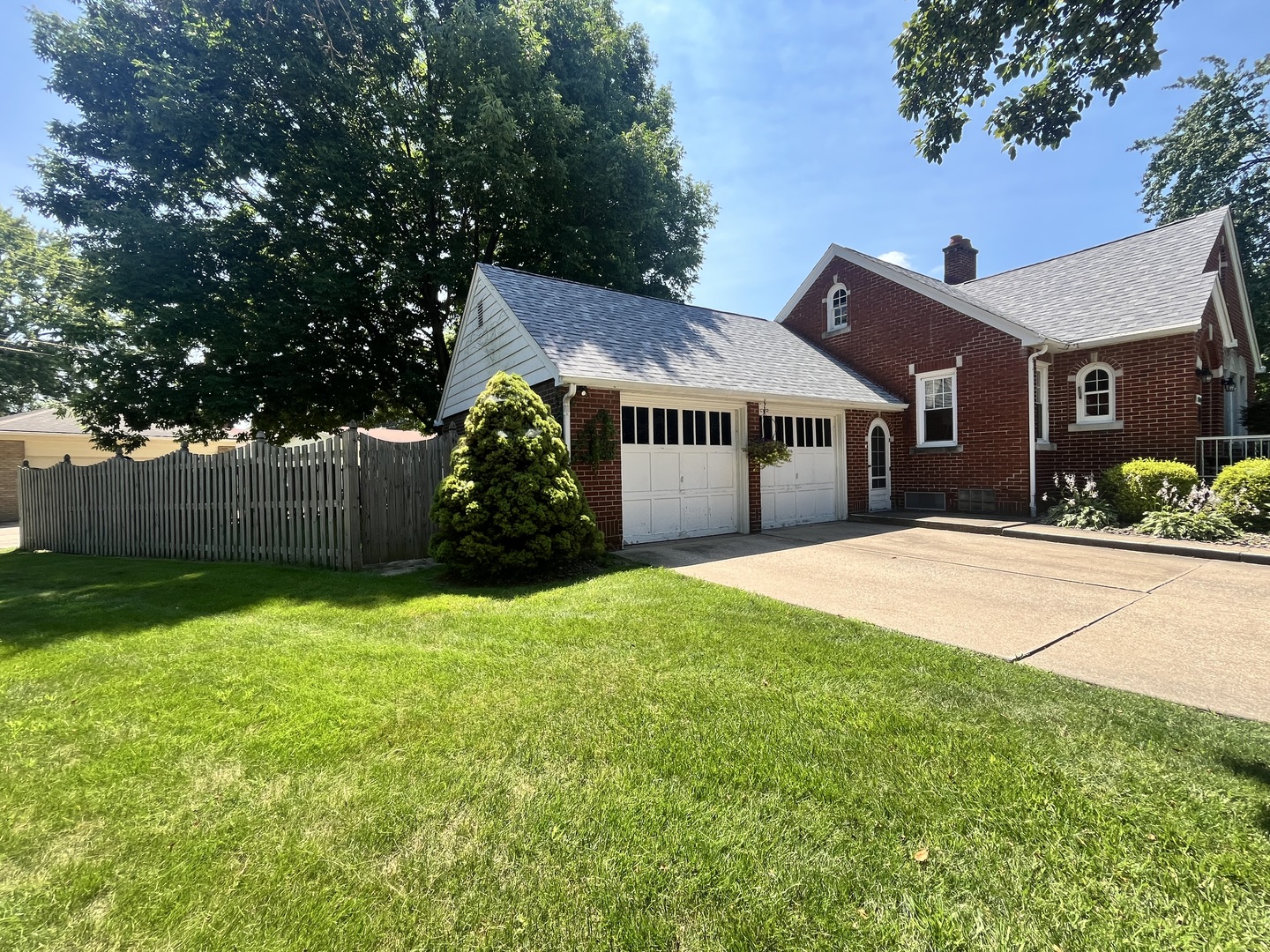 2404 28th Street Property Photo 4