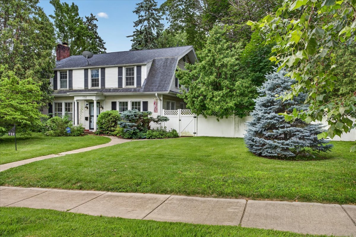 732 John Street Property Photo 1